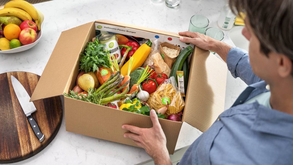 The best online grocery delivery services: AmazonFresh vs FreshDirect vs Instacart