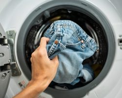 Coronavirus and clothes: How to handle laundry during pandemic