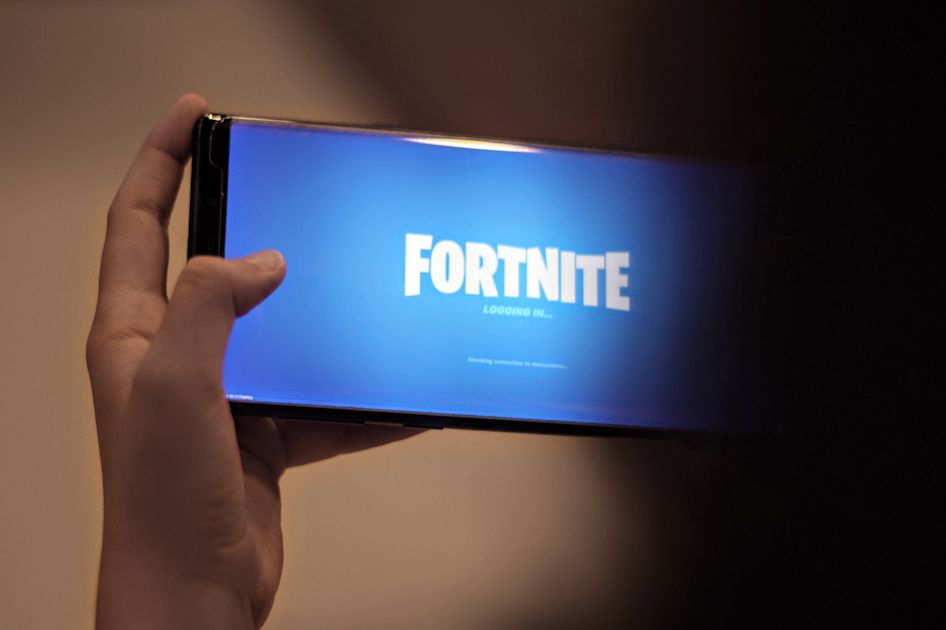 ‘Fortnite’ is finally available through the Google Play Store