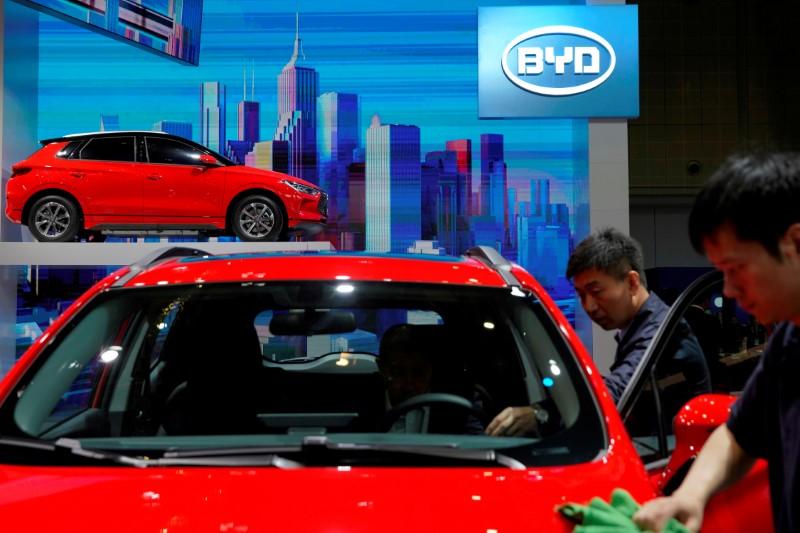 Buffett-backed BYD to supply EV batteries to Ford