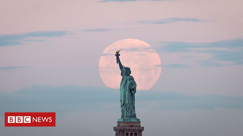 Science Tips  Tips  Tricks   Technology Supermoon lights up night skies around the world