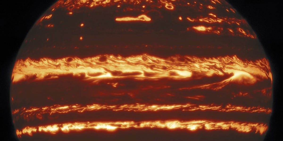 Science Tips  Tips  Tricks   Technology New images of Jupiter reveal holes in the Great Red Spot