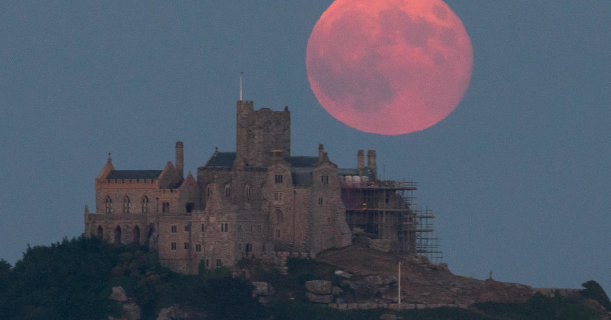 Science Tips  Tips  Tricks   Technology Lunar eclipse and strawberry moon: How to watch Friday night